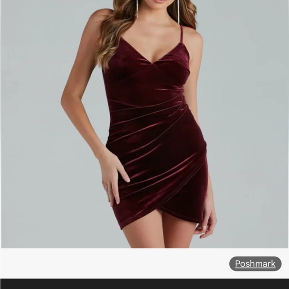 Windsor Sparkling Burgundy Mini Dress Size Medium - Picture 2 of 4